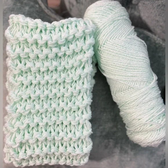 Handmade Hand Crafted Knit infinity scarf sparkly mint green - Picture 6 of 7